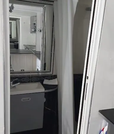 דירה Duplex Notre-dame De *